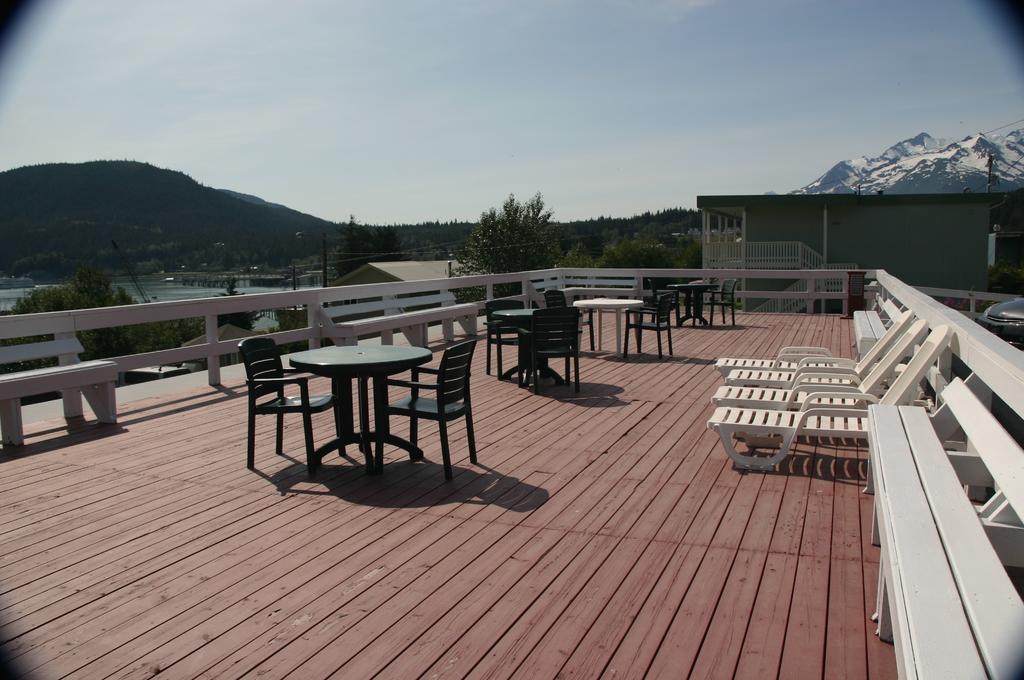 Captain'S Choice Motel Haines Exterior foto