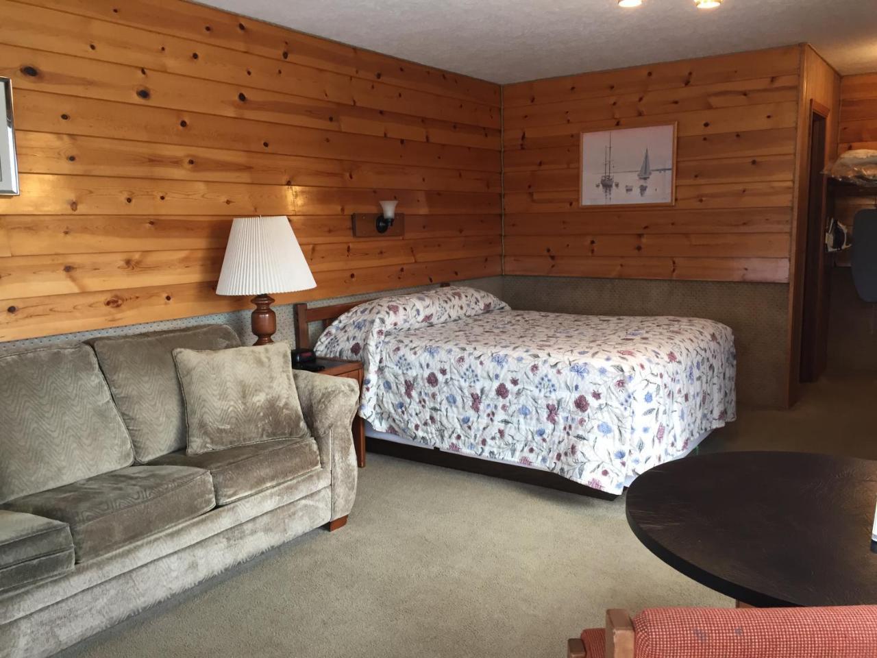 Captain'S Choice Motel Haines Zimmer foto